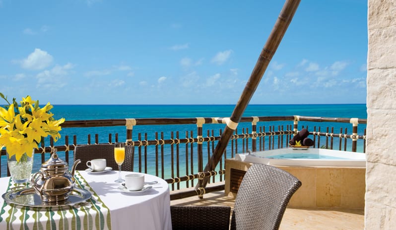 Dreams Riviera Cancun Resort & Spa-Preferred-Club-Ocean-Front-Master-Suite-1_4414